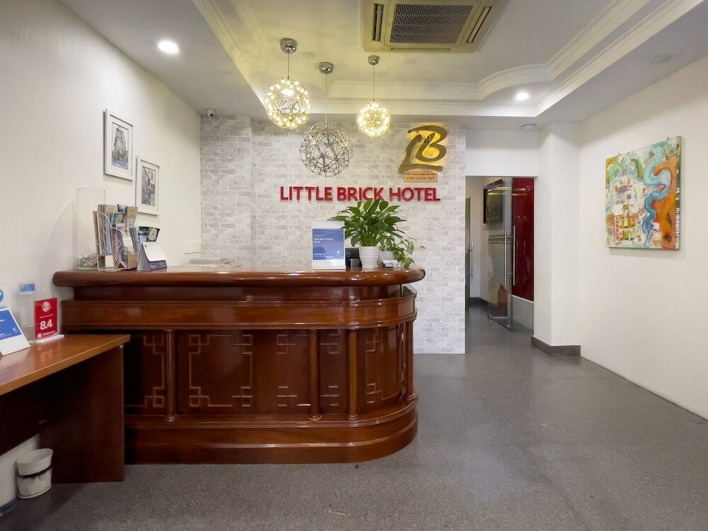 Фото Little Brick Saigon Hotel