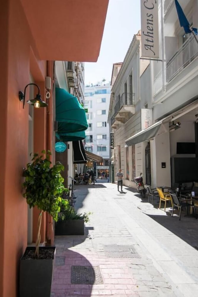 Фото Metis Urbane Living Spaces