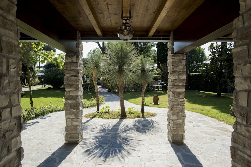 Фото Hermitage Hotel & Resort