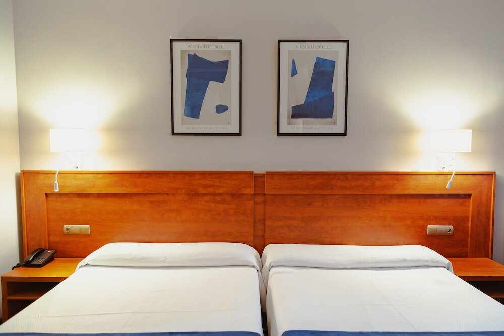 Фото Port Denia Hotel