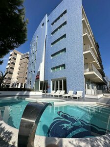 Гостиница Mercure Rimini Lungomare