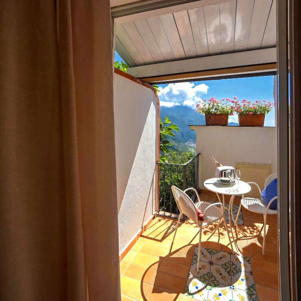 Фото Garden Hotel