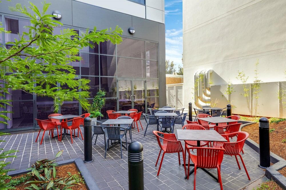 Фото Travelodge Hotel Sydney Airport