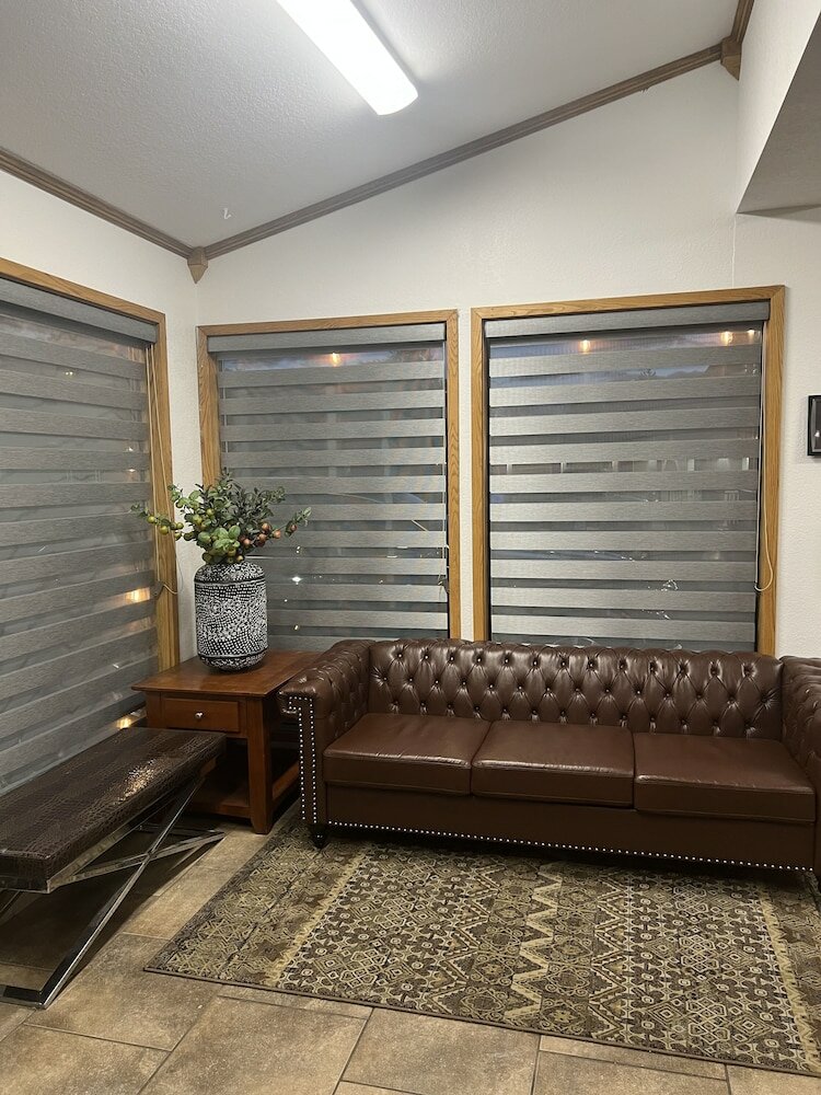 Фото Cedarwood Inn of Ashland