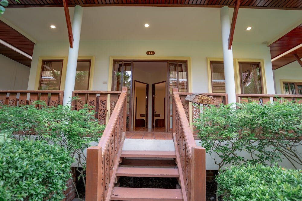 Фото Bangtao Village Resort