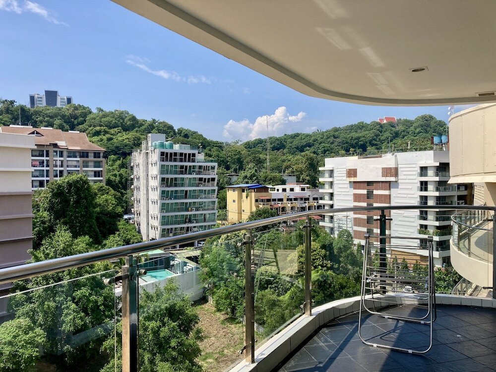 Фото Hyde Park Residence by Pattaya Sunny Rentals