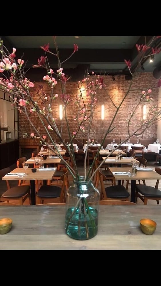 Фото The Bank Hotel