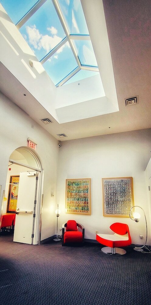 Фото Retro Suites Hotel