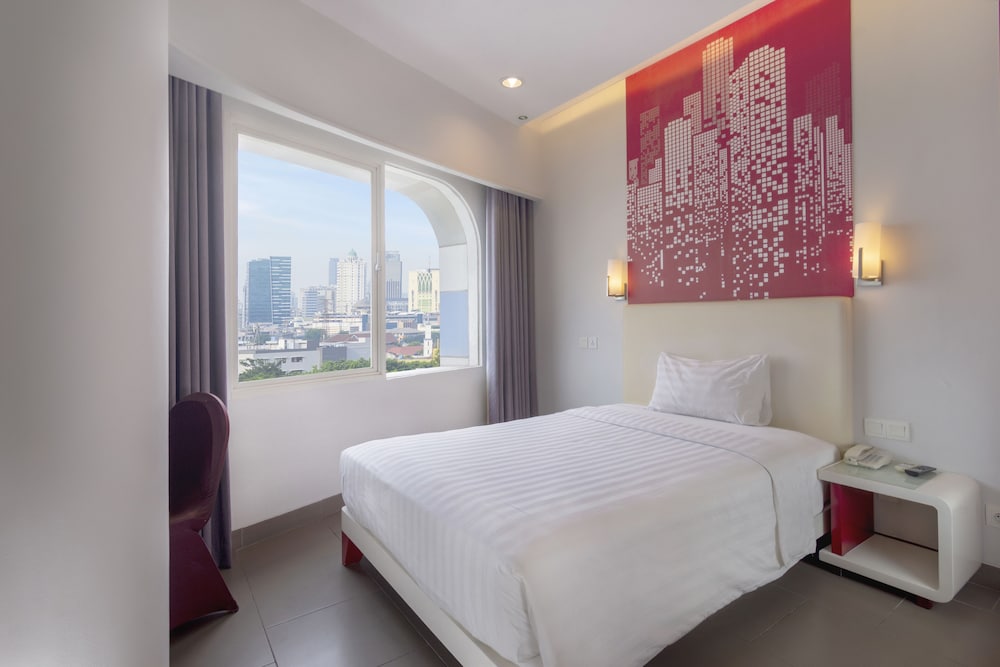 Фото Blue Sky Hotel Petamburan