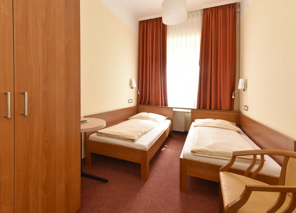 Фото Hotel Adria München