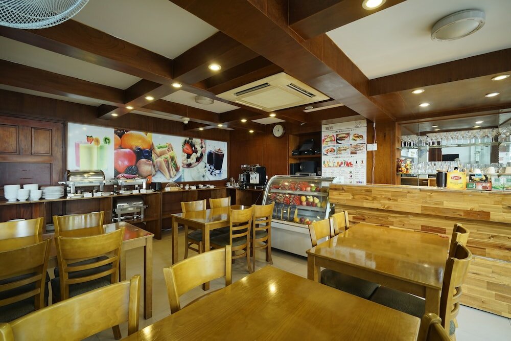 Фото Hoang Yen Hotel - Phu My Hung