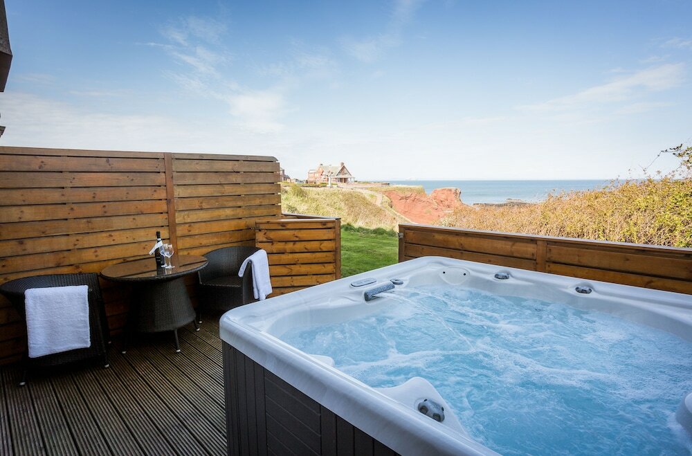 Фото Bayswell Park Hotel