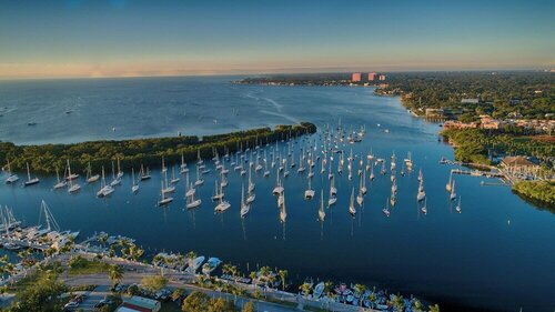 Внешний вид отеля The Ritz-Carlton Coconut Grove Miami в Майами, фото 3