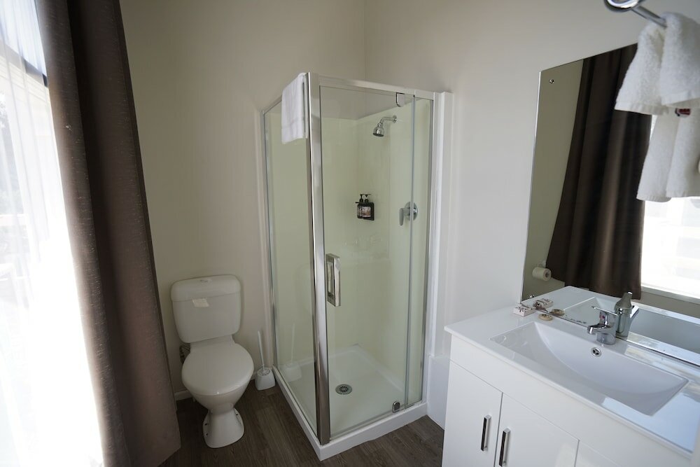 Фото Alpers Lodge & Conference Centre