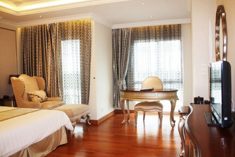 Фото LK The Empress Pattaya