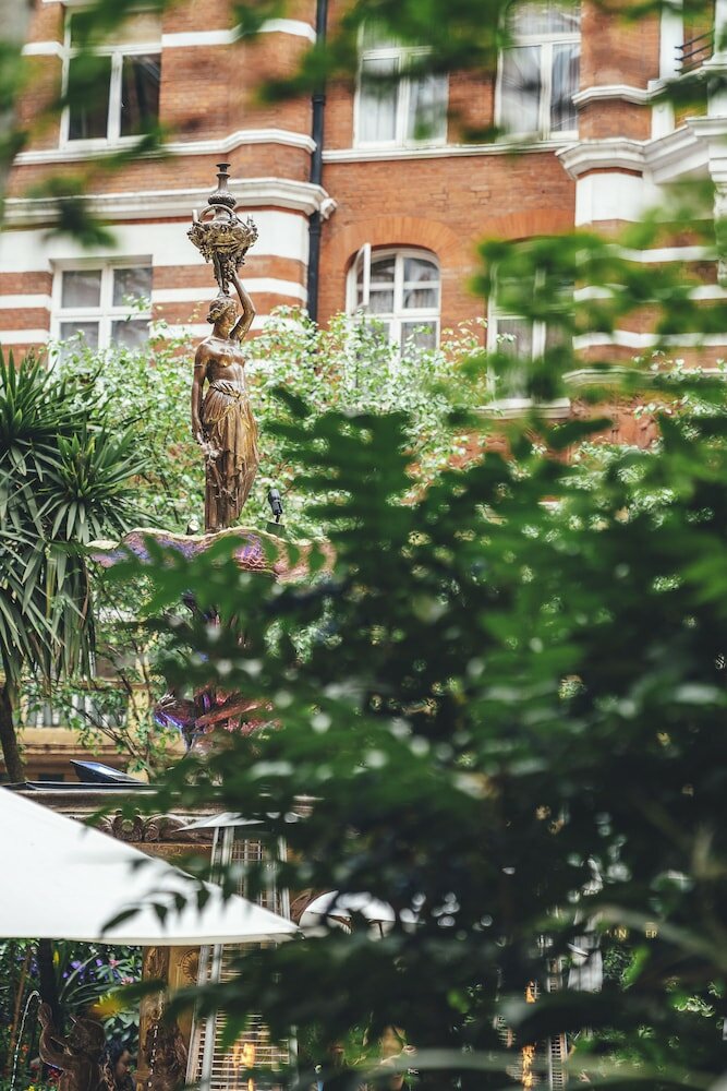 Фото St. James' Court, A Taj Hotel, London