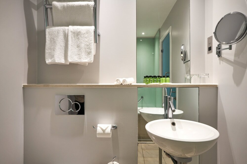 Фото Thistle London Park Lane