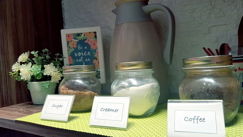 Фото Crossroads Hostel Manila