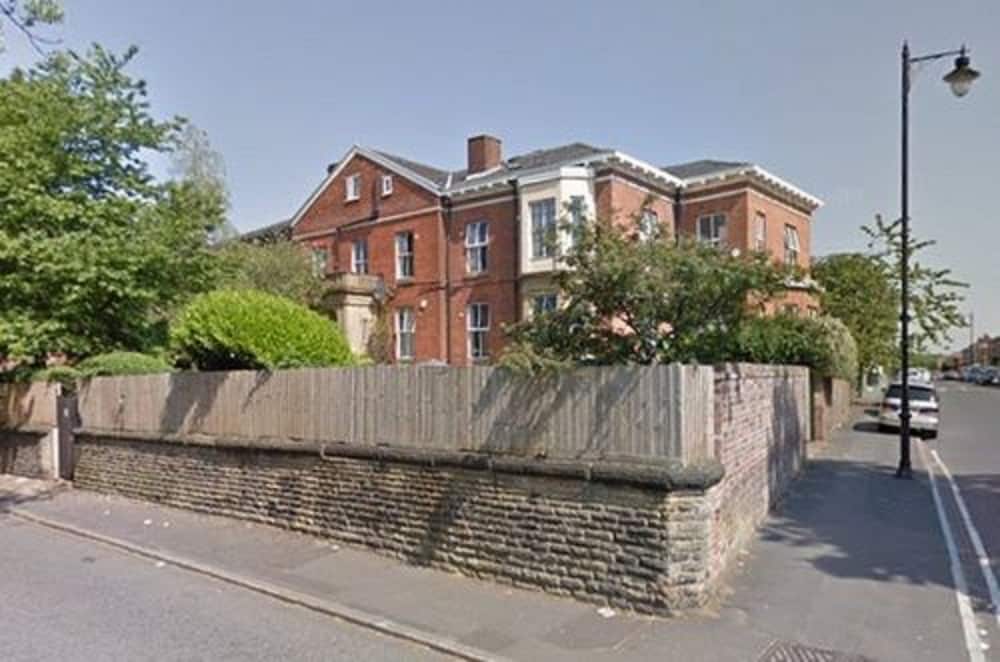 Фото Queens Guesthouse Manchester