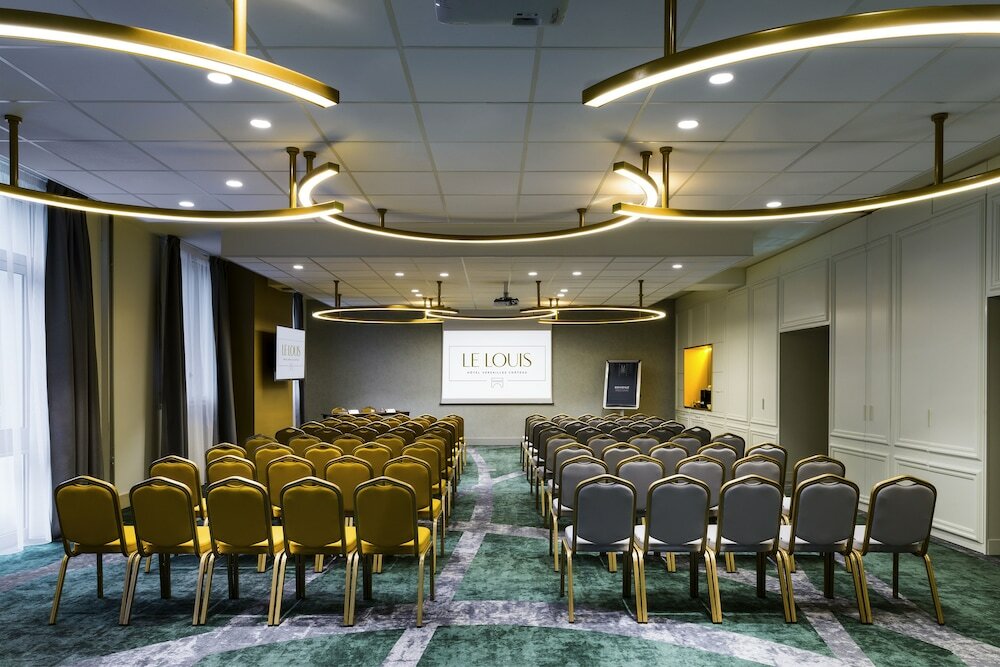 Фото Le Louis Versailles Château MGallery