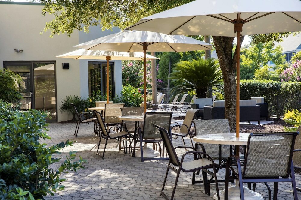 Фото Courtyard by Marriott Myrtle Beach Barefoot Landing