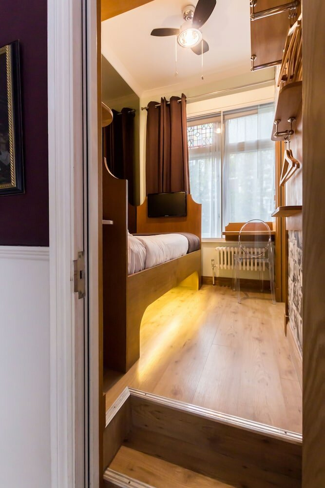 Фото Arosfa Hotel London by Compass Hospitality