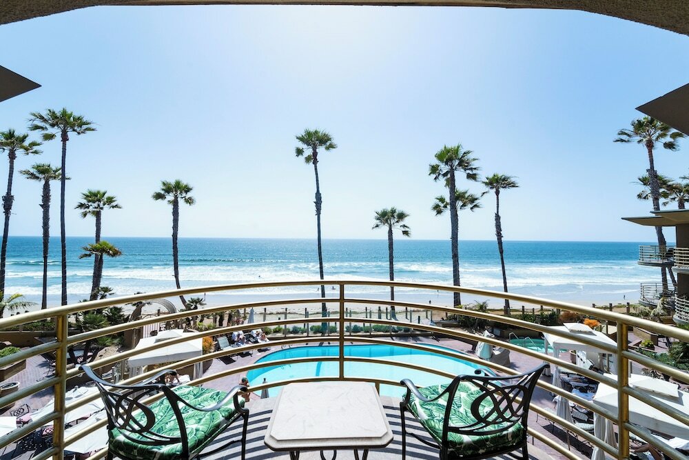 Фото Pacific Terrace Hotel