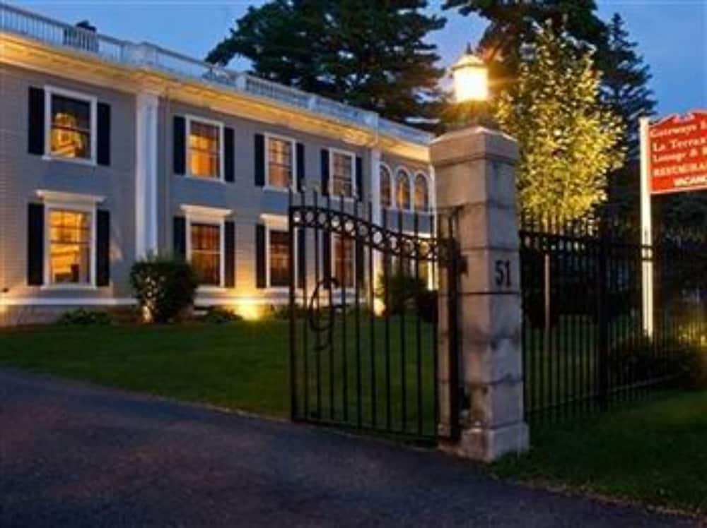 Фото Gateways Inn & Restaurant