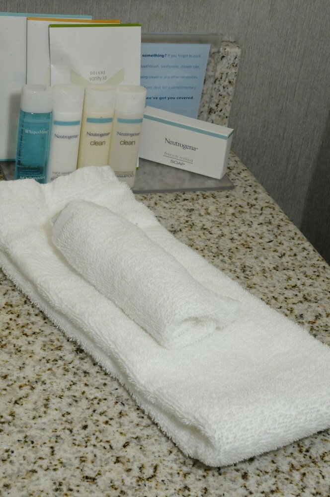 Фото Hampton Inn & Suites Redding