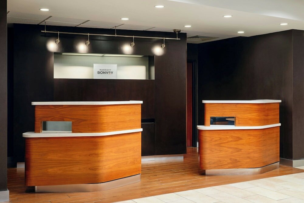 Фото Courtyard by Marriott Baton Rouge Siegen Lane