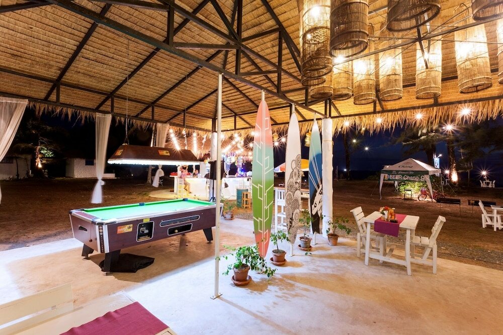 Фото Micky Monkey Beach Hotel Phuket Maikhao Thailand