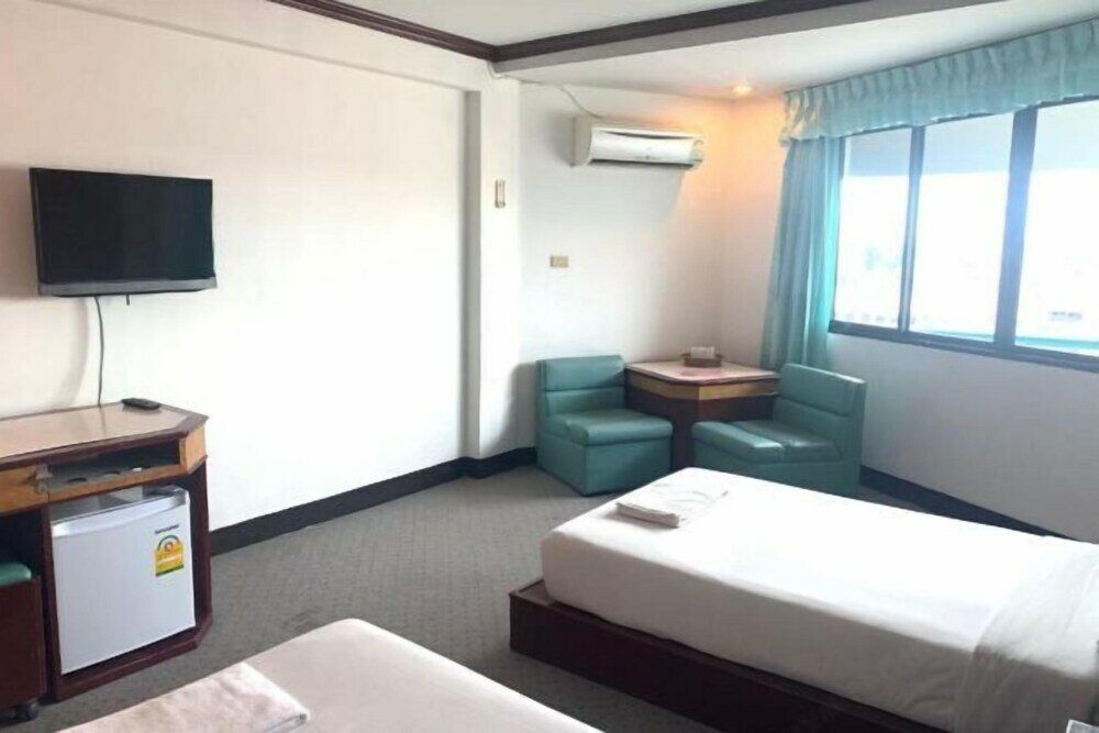 Фото Golden Grand Hotel