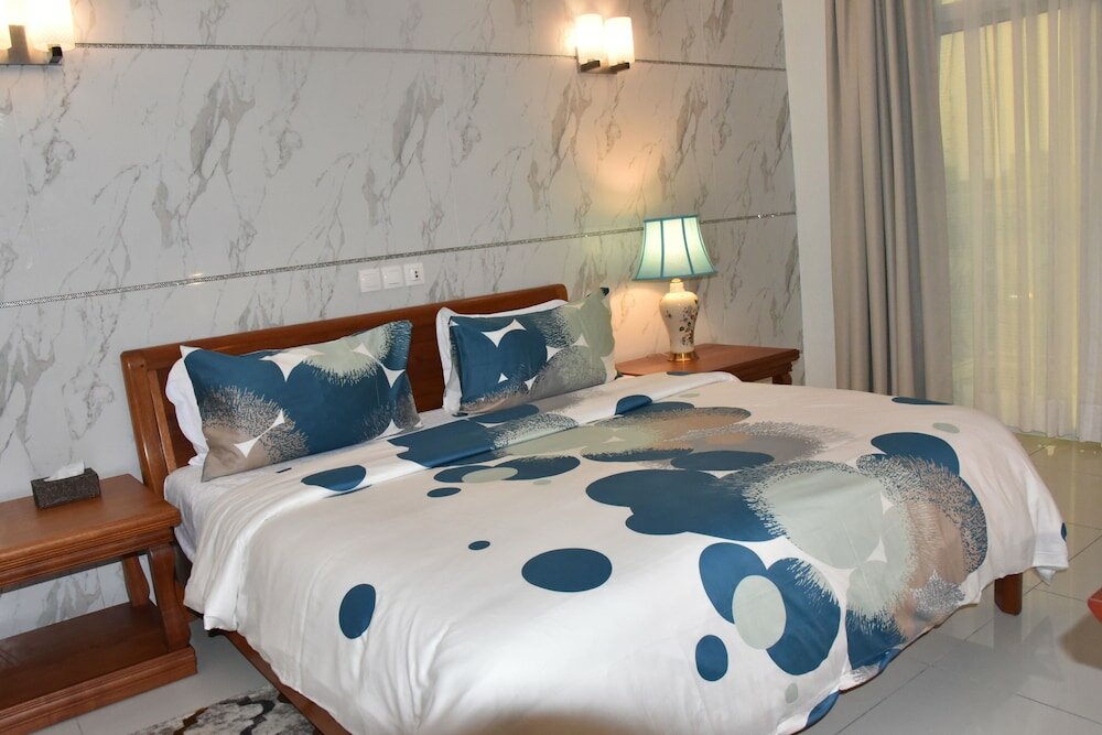 Фото Adamaoua Grand Hotel