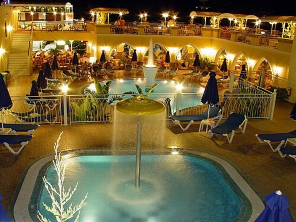 Фото Hotel Pefkos Beach