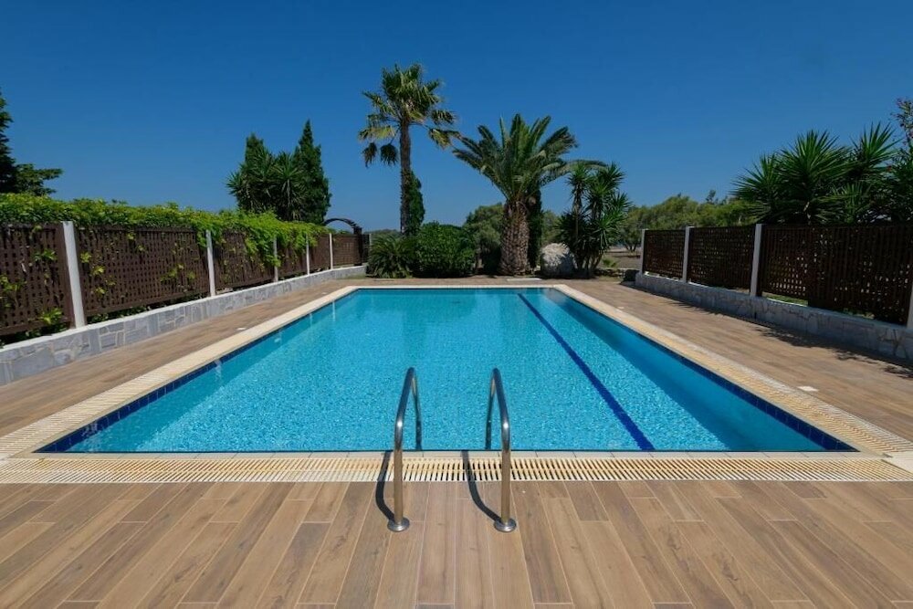 Фото Natura Park Village