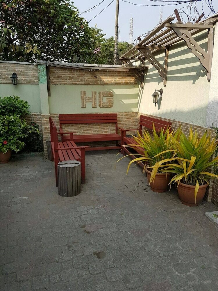 Фото Hillside Gardens