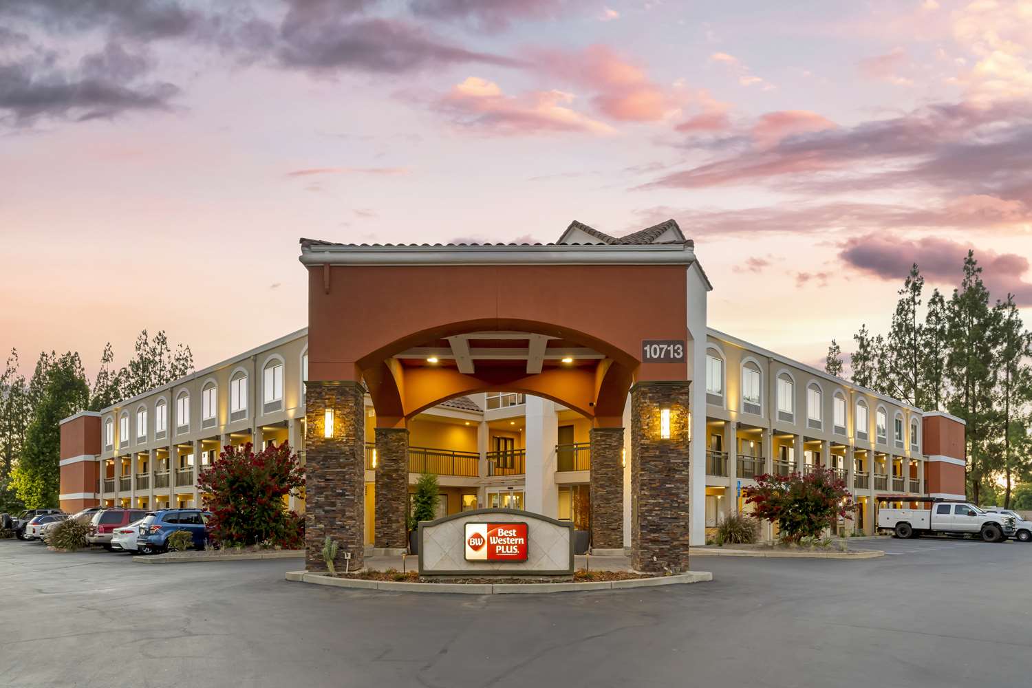 Фото Best Western Plus Rancho Cordova Inn
