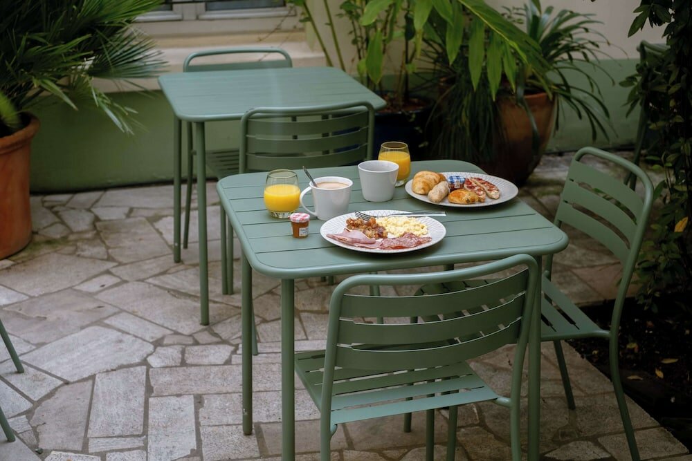 Фото Kyriad Paris 10 - Canal Saint Martin - Republique