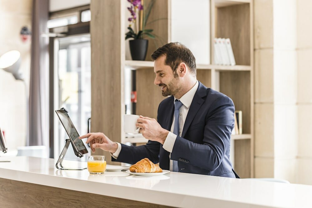 Фото Grand Hotel Clichy Paris