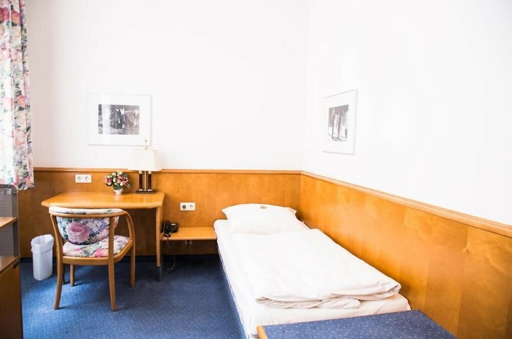 Фото Hotel Am Rathaus