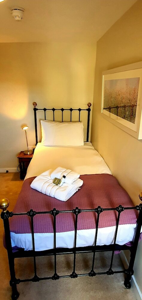 Фото Cathedral Gate Hotel