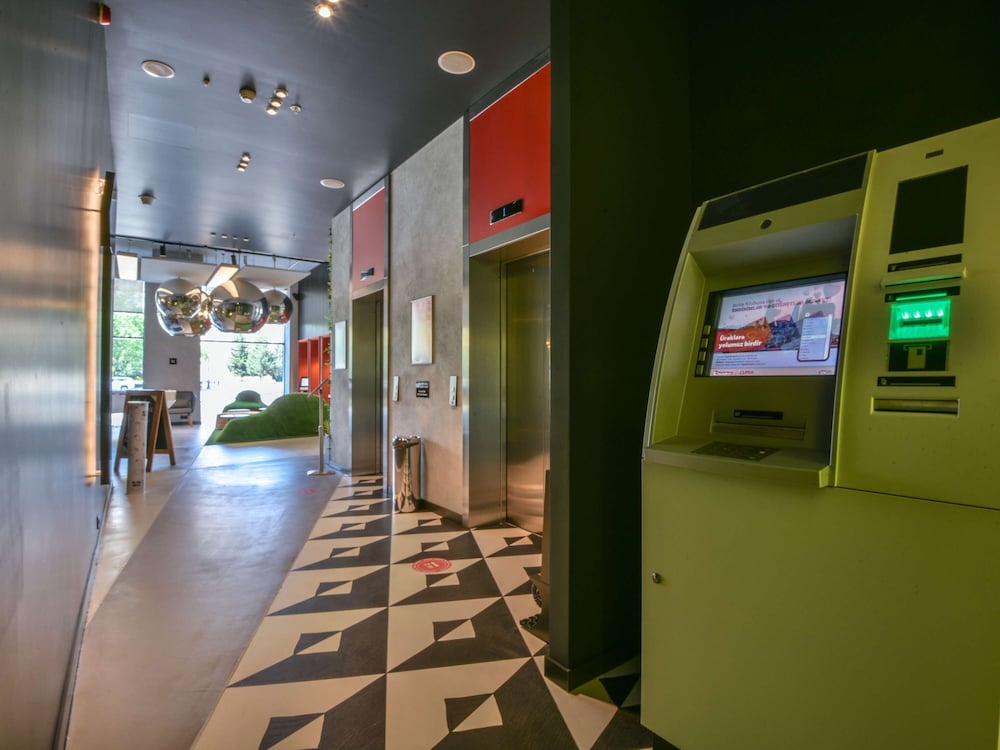 Фото Ibis Baku City