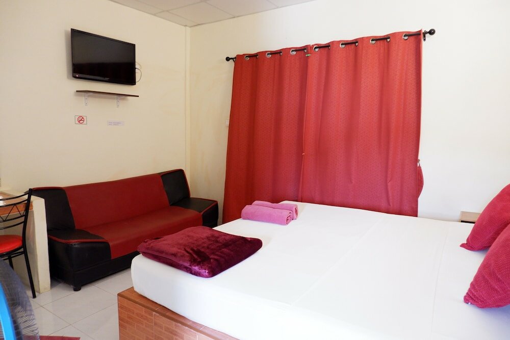 Фото Phuket Airport Overnight Hotel
