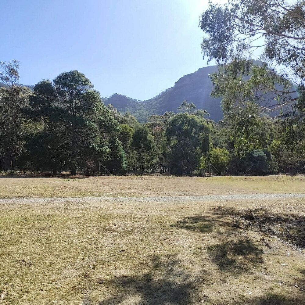 Фото The Grampians Motel & The Views Restaurant