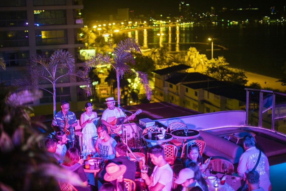 Фото Pattaya Sea View Hotel