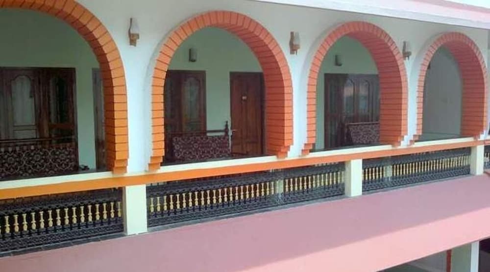 Фото Hotel Beach Florra Inn