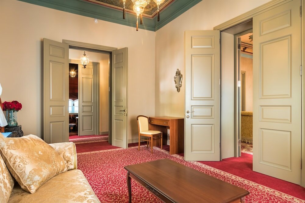 Фото Golden Tulip Borjomi Hotel