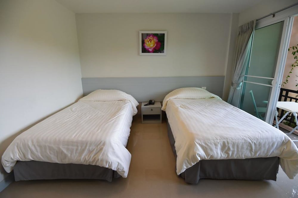 Фото Rose Villa Resort