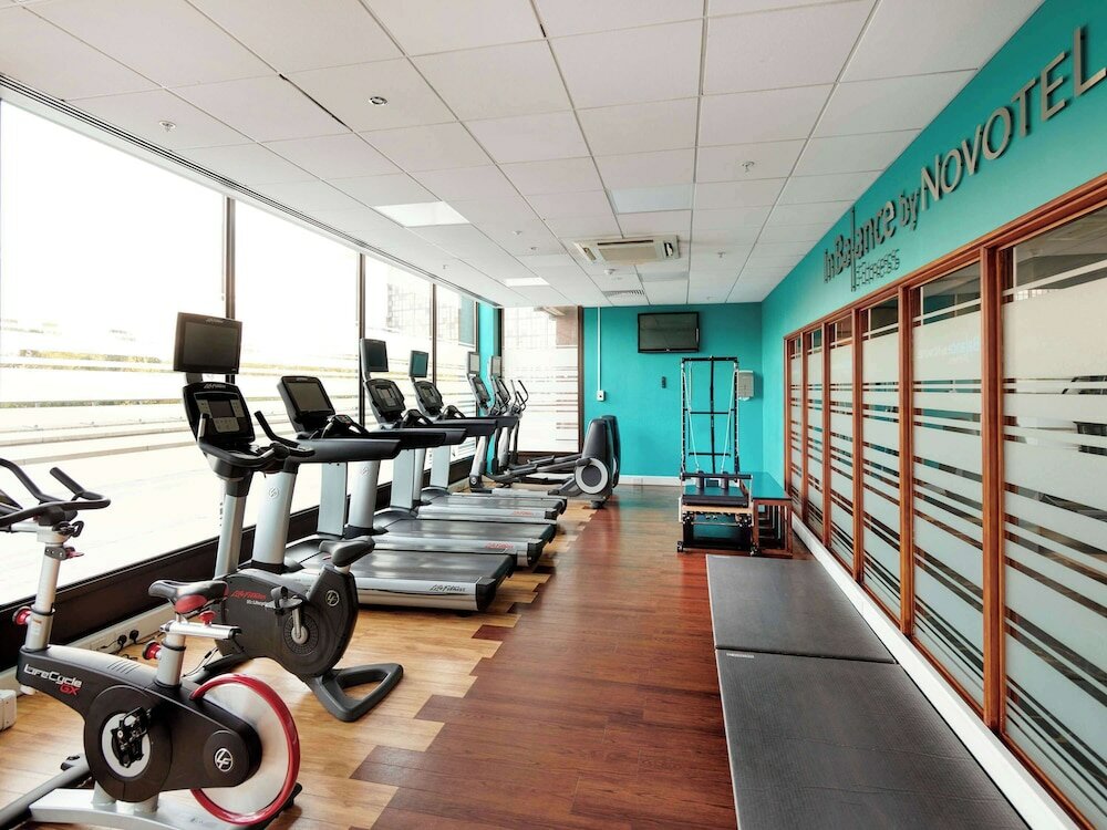 Фото Novotel London West