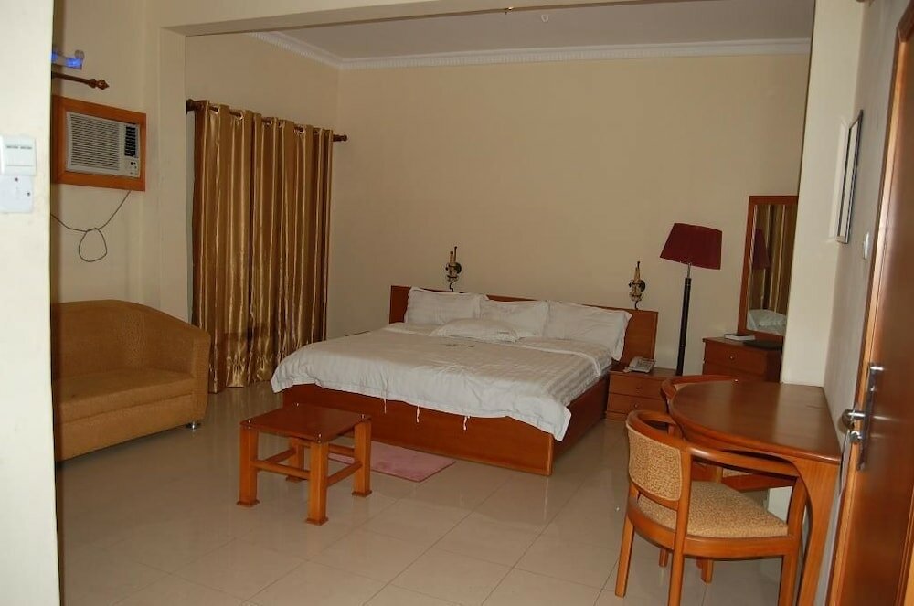 Фото Gilford View Hotels